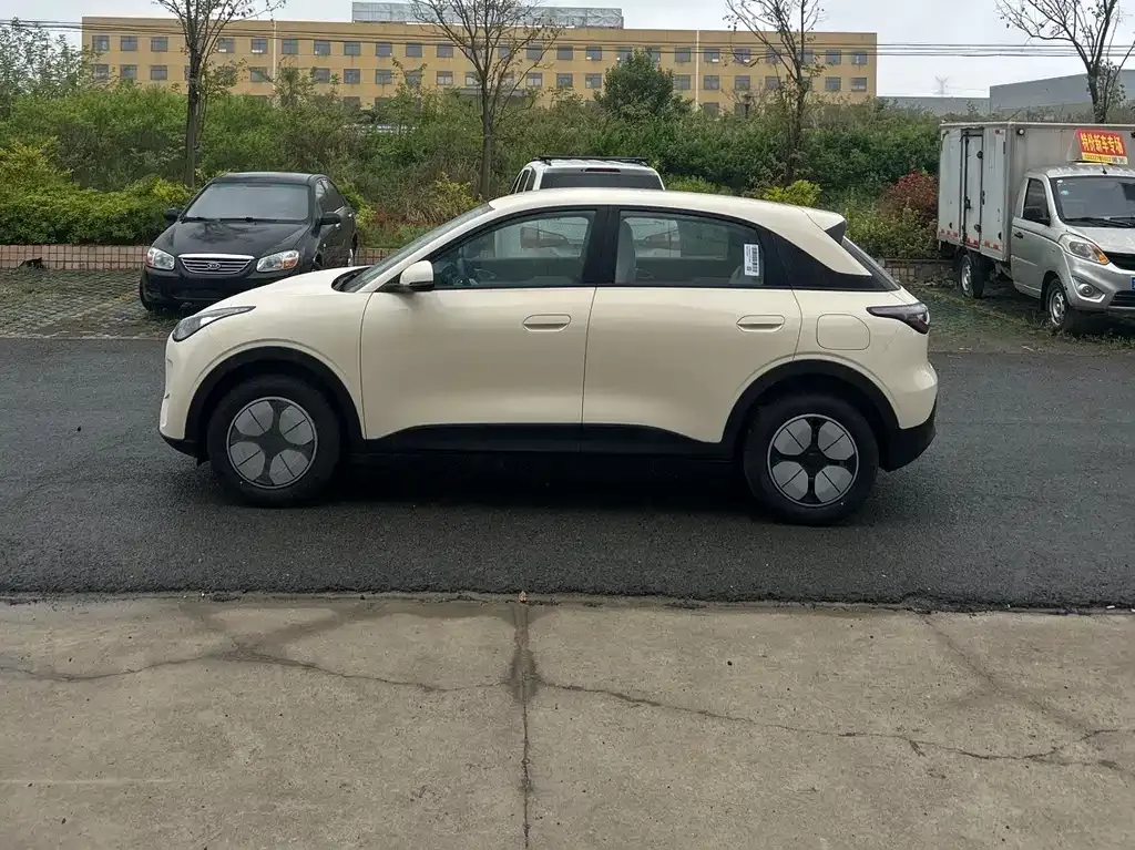 Geely Starburst — фото 9
