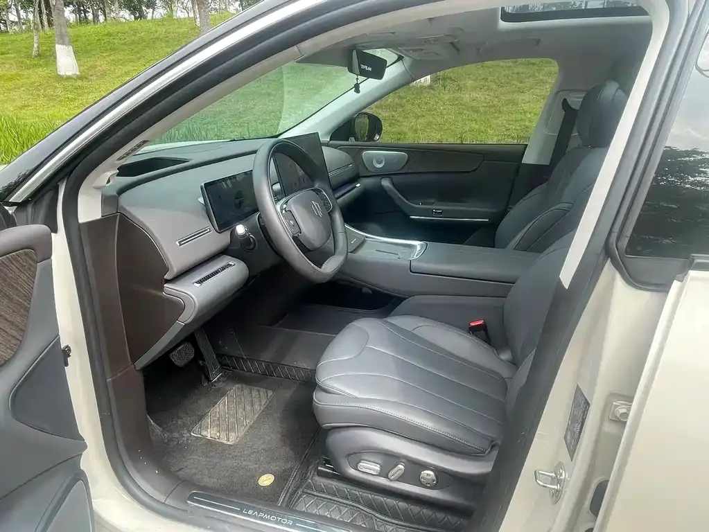Leapmotor C11 — фото 10