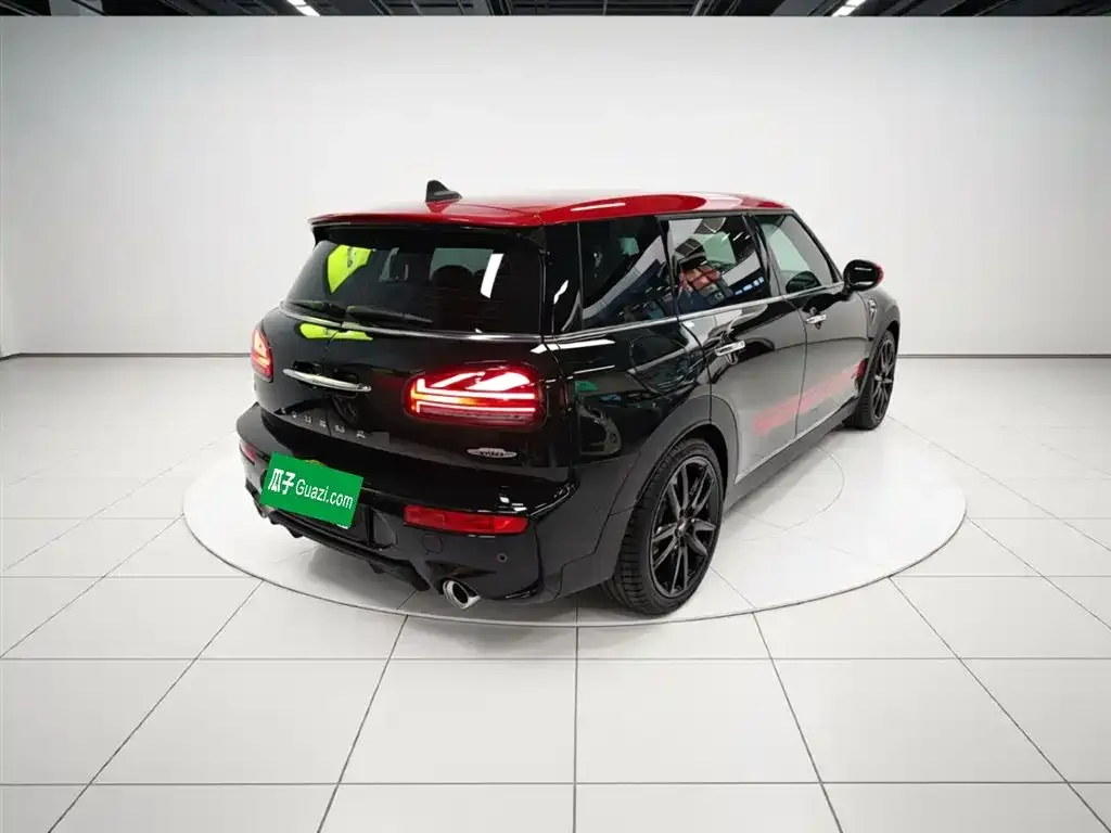 MINI Clubman JCW — фото 2