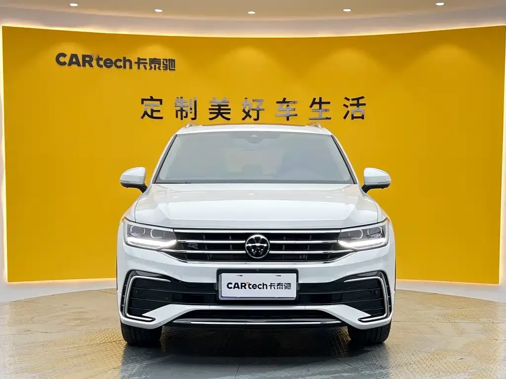 Volkswagen Tiguan L — фото 9