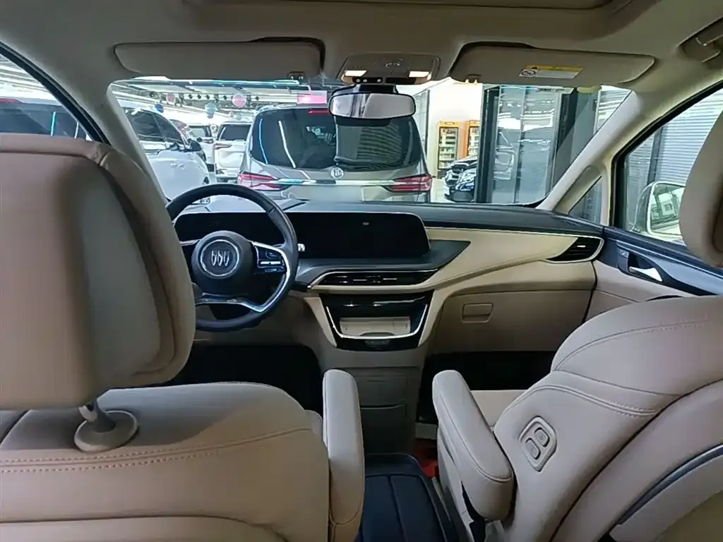 Buick GL8 Hybrid — фото 10