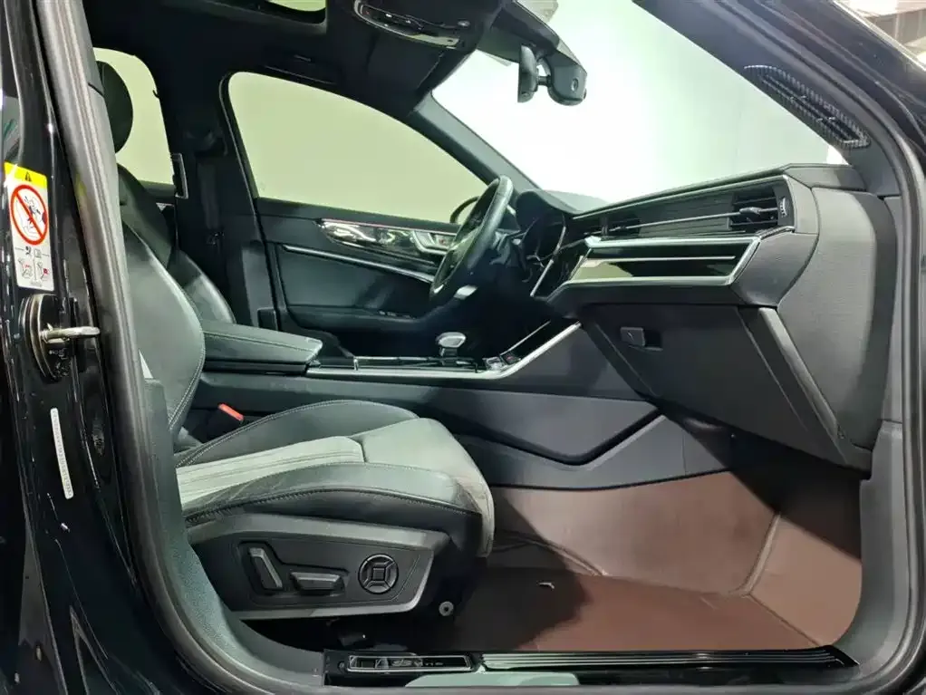 Audi A6L New Energy — фото 10
