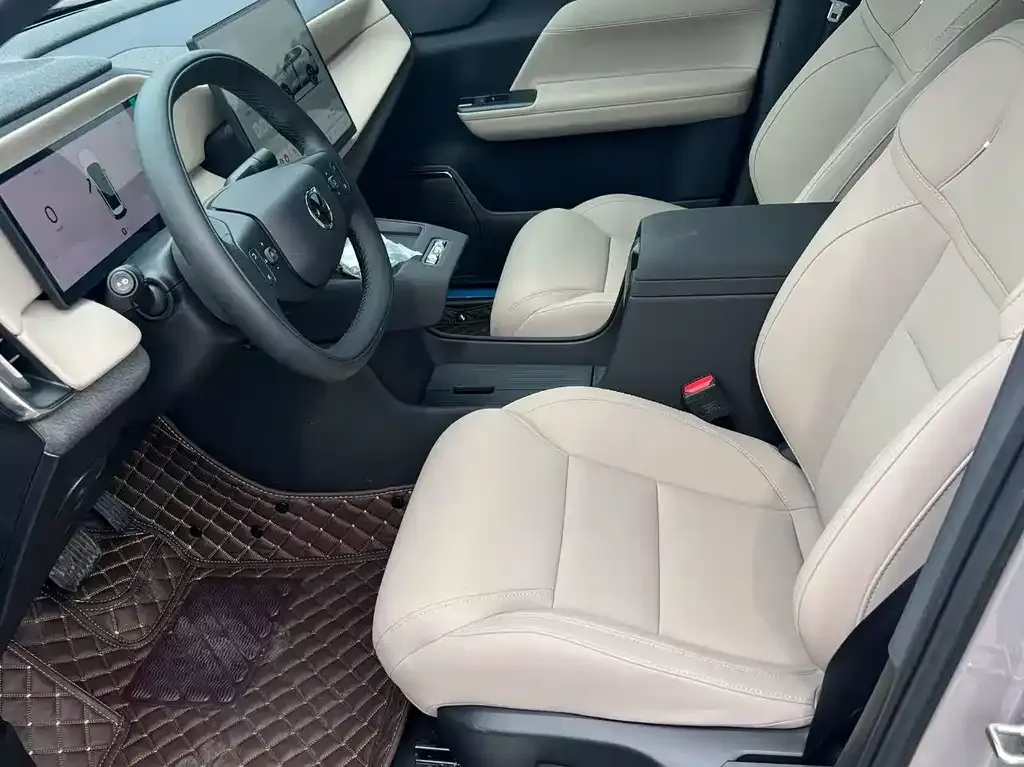 Volvo XC70 Plug-in Hybrid — фото 2