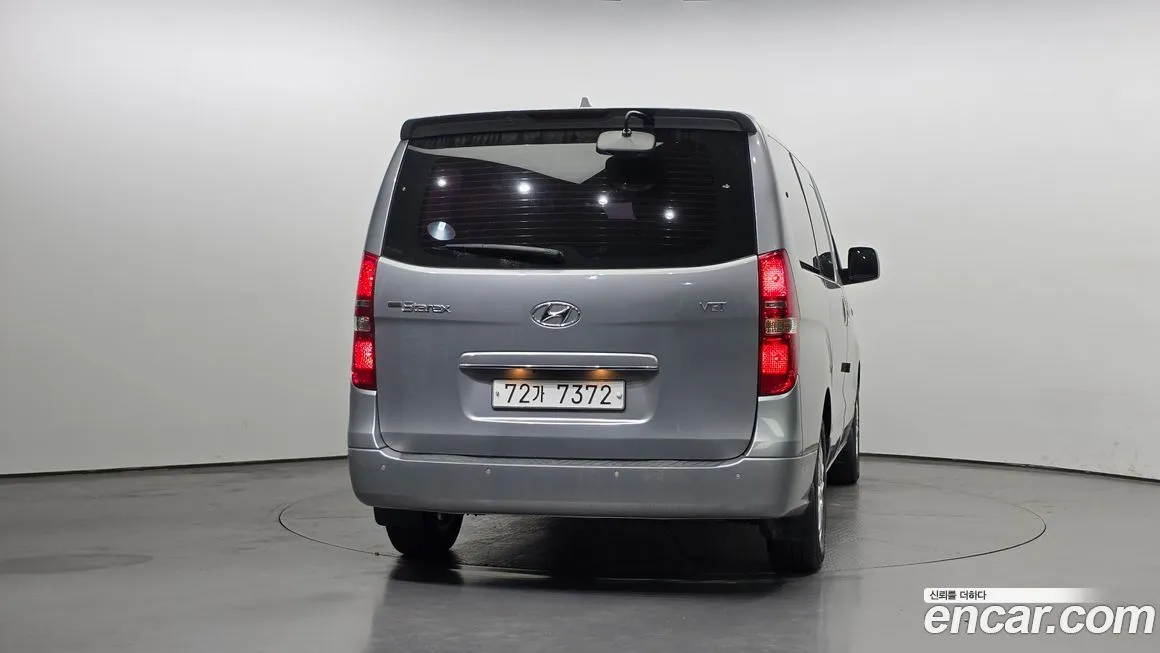 Hyundai Starex — фото 3