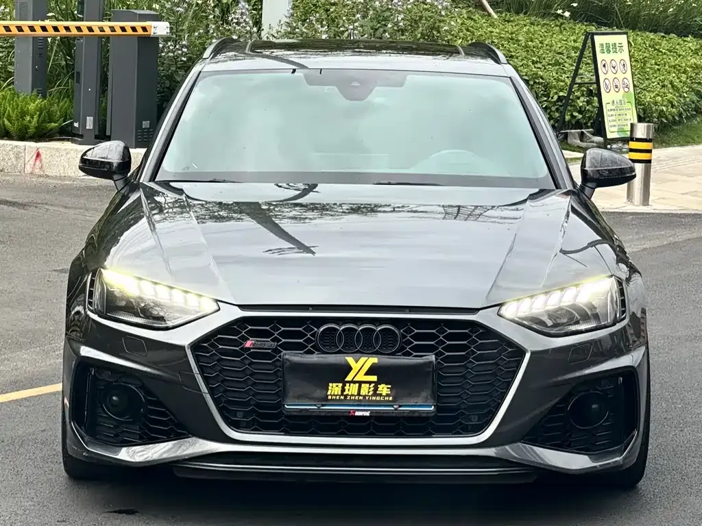 Audi RS 4 — фото 3