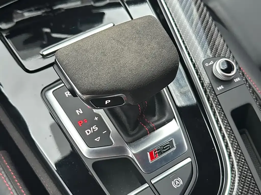 Audi RS 4 — фото 4