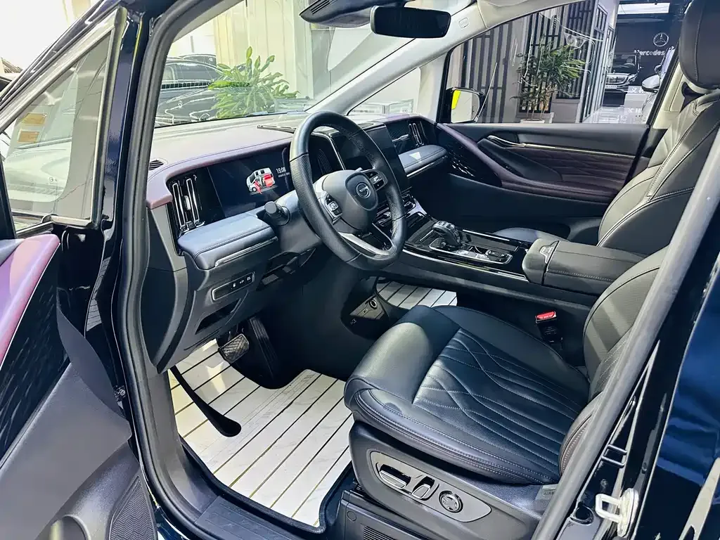 GAC Motor Trumpchi M8 — фото 9