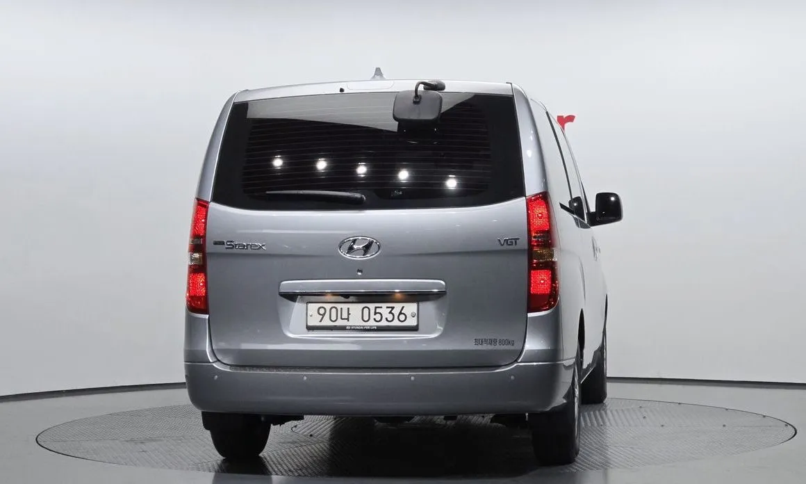 Hyundai Starex — фото 2