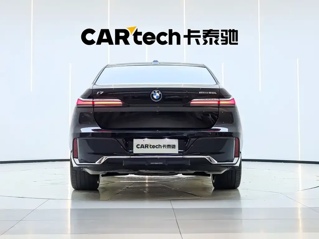 BMW i7 — фото 2