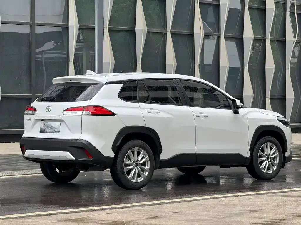 Toyota Corolla Cross — фото 4