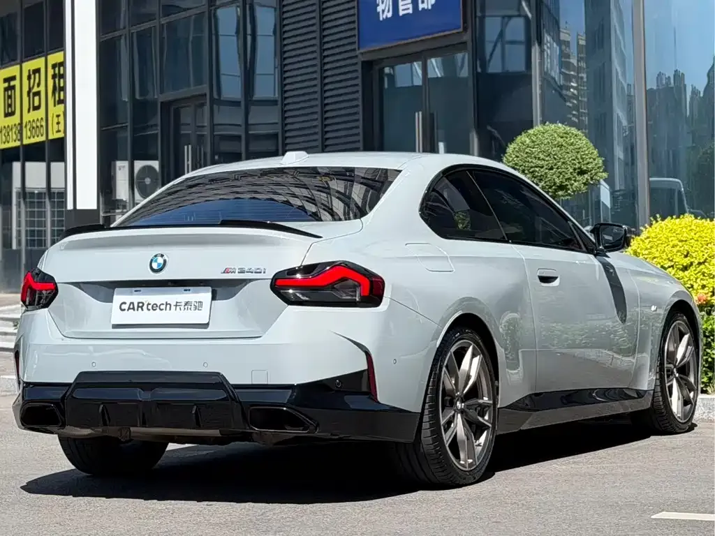 BMW M240i — фото 2