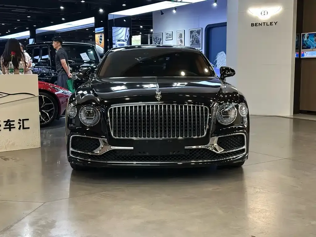 Bentley Flying Spur PHEV — фото 6