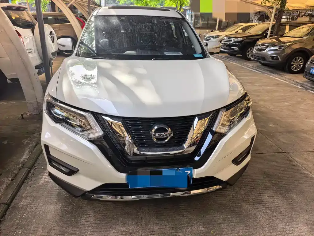 Nissan X-Trail — фото 10