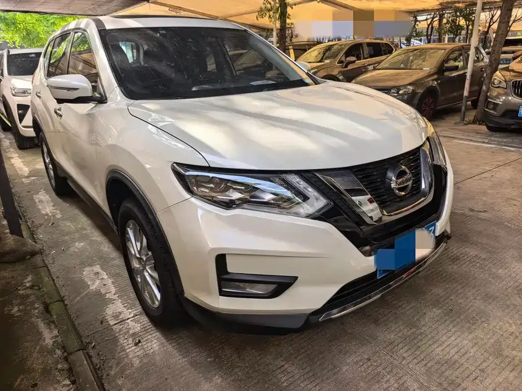 Nissan X-Trail — фото 4