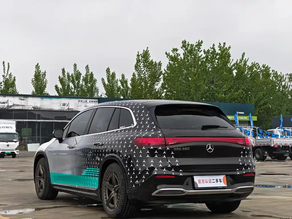 Mercedes-Benz EQS SUV — фото 8