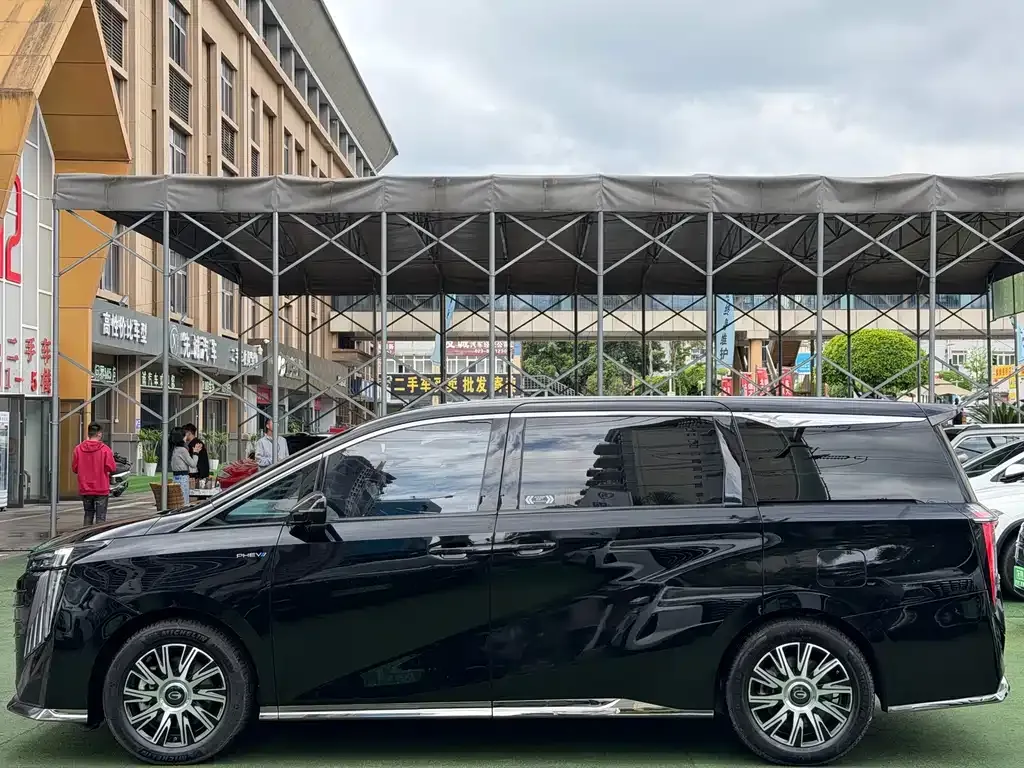 GAC Motor Trumpchi E9 — фото 8