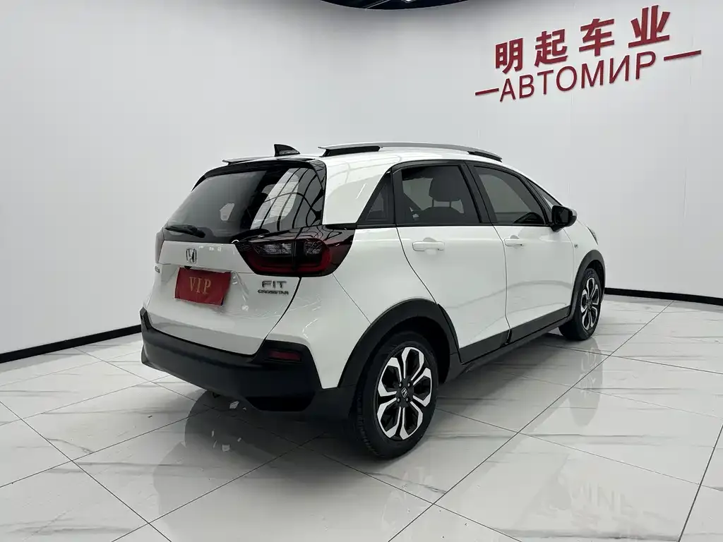 Honda Fit — фото 5