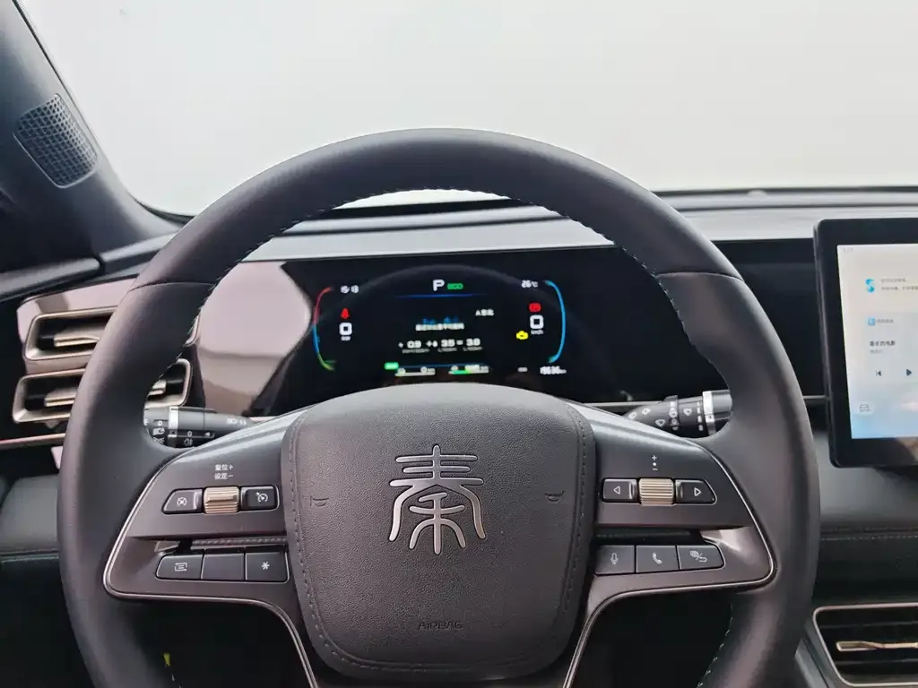 BYD Qin L — фото 10