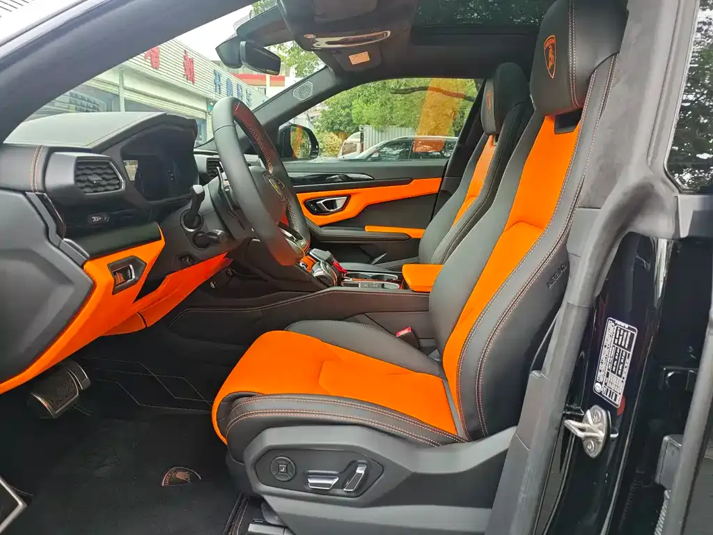 Lamborghini Urus — фото 2