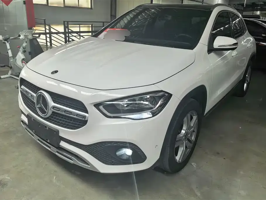 Mercedes-Benz GLA — фото 1