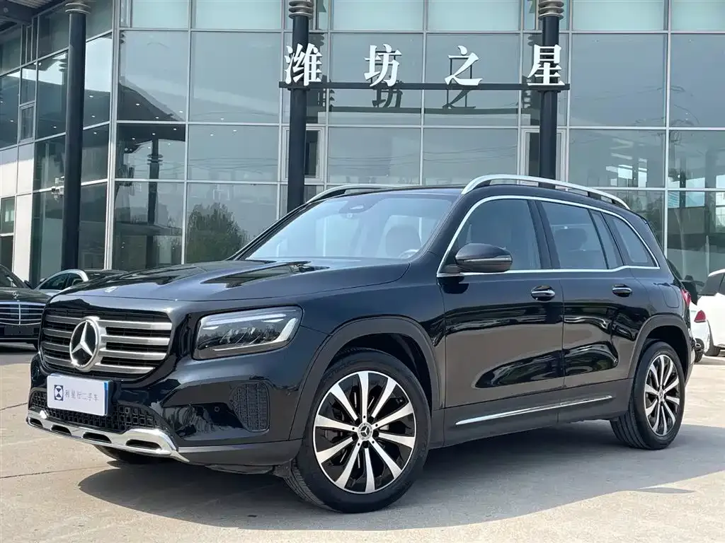 Mercedes-Benz GLB — фото 1