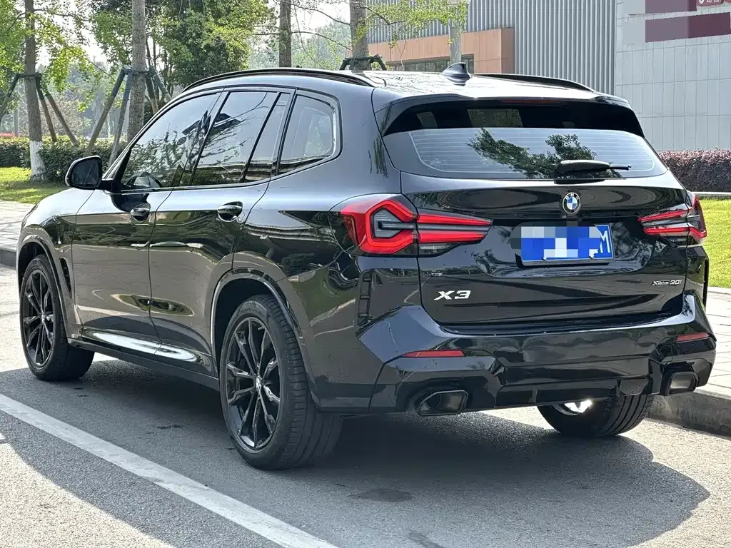 BMW X3 — фото 9