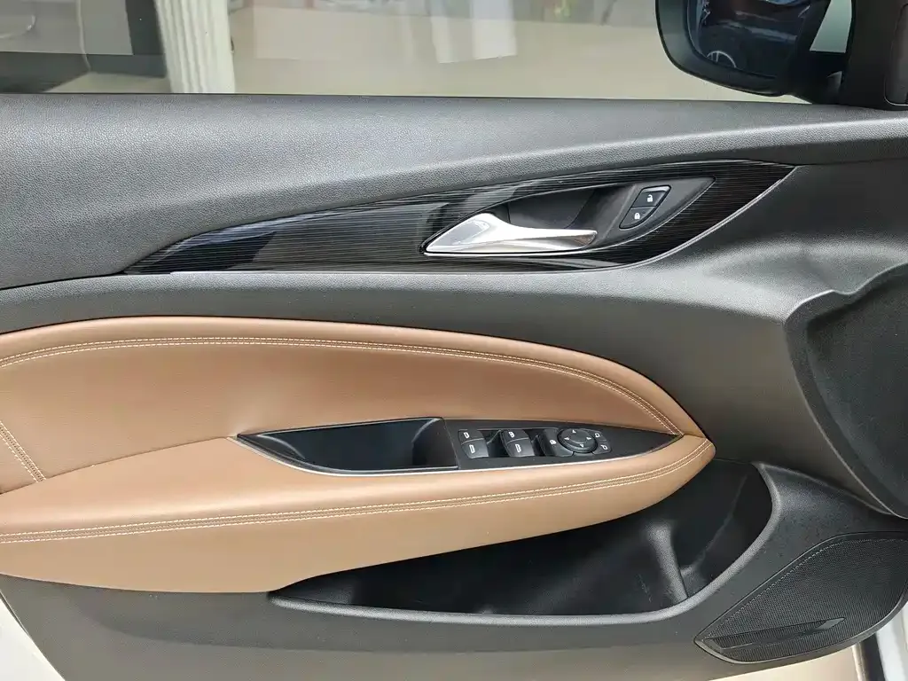 Buick Regal — фото 10