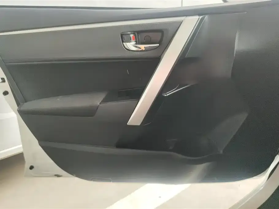 Toyota Corolla Hybrid — фото 3