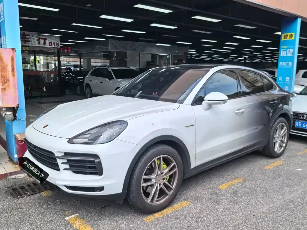 Porsche Cayenne Hybrid — фото 1