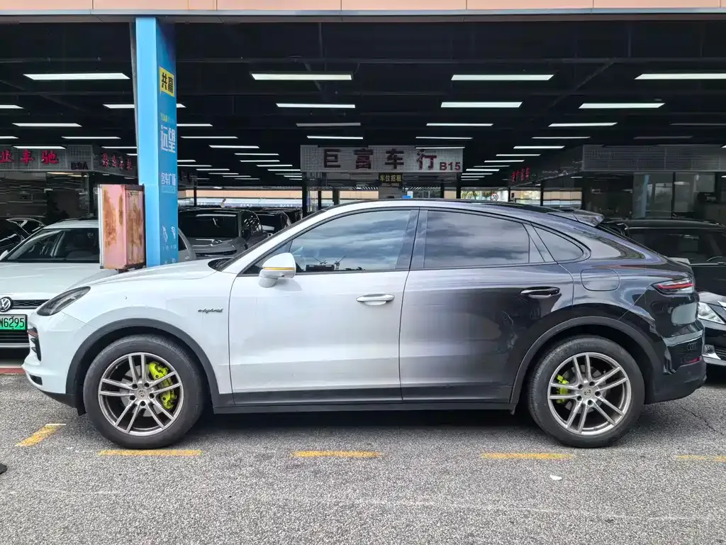 Porsche Cayenne Hybrid — фото 8