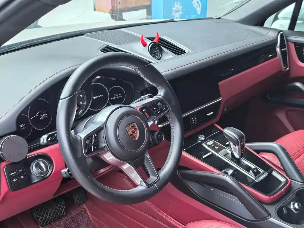 Porsche Cayenne Hybrid — фото 6