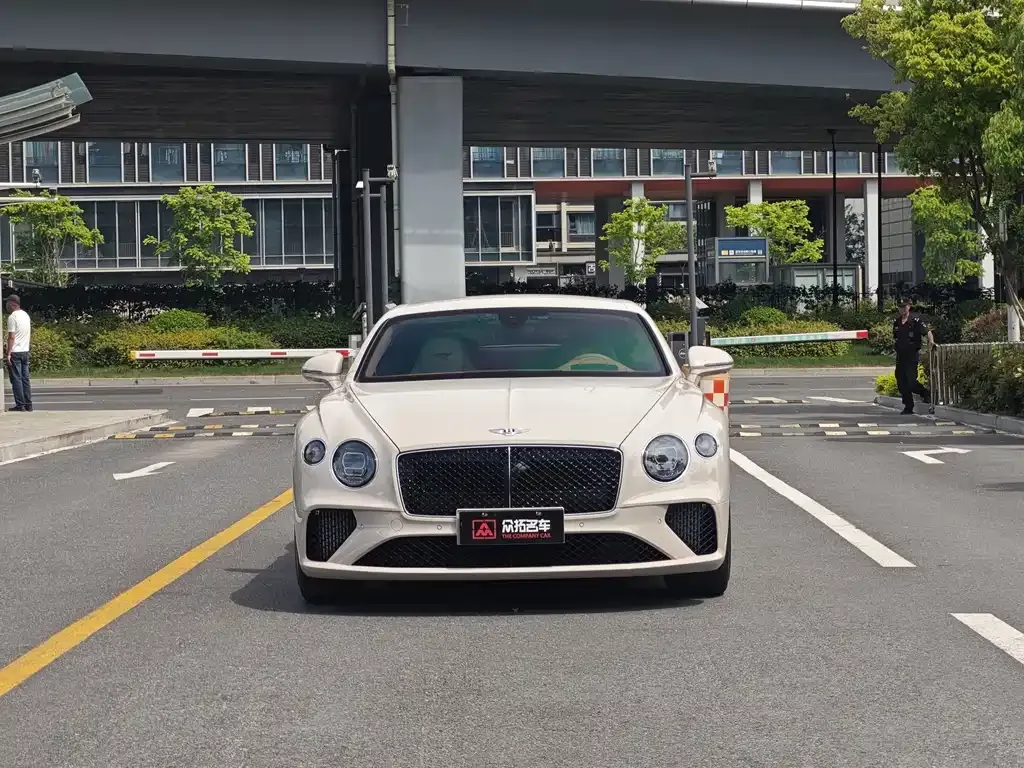 Bentley Continental — фото 5