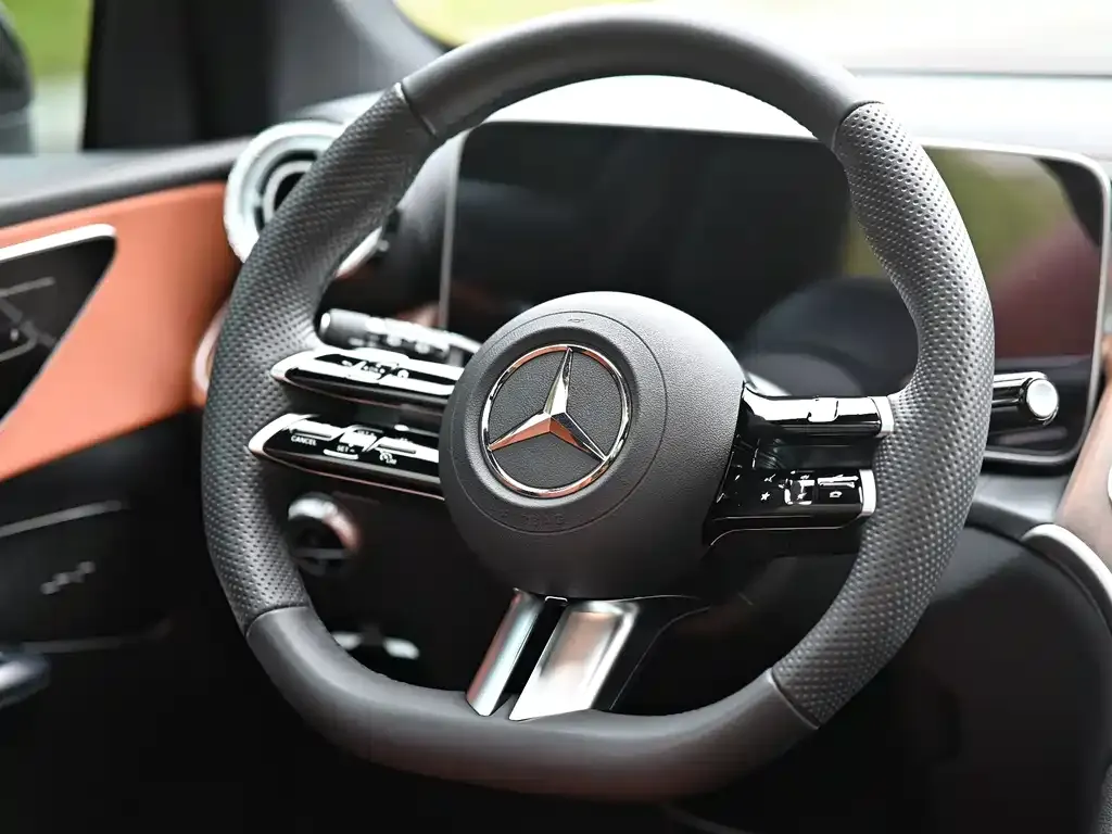 Mercedes-Benz GLC — фото 8
