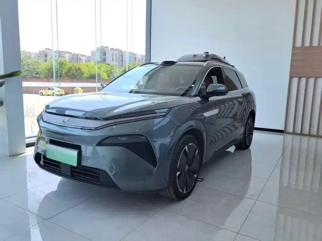 BYD Tang L — фото 1