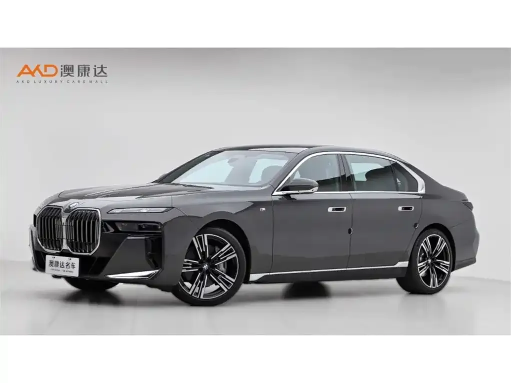 BMW 7 Series — фото 1