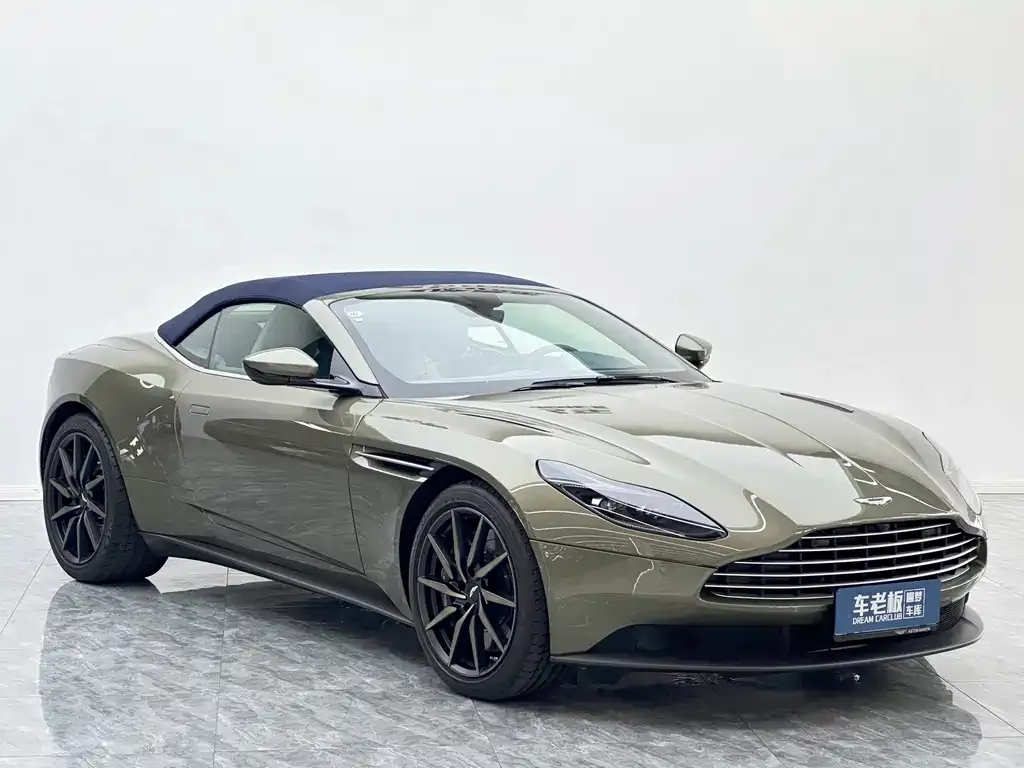 Aston Martin DB11 — фото 5