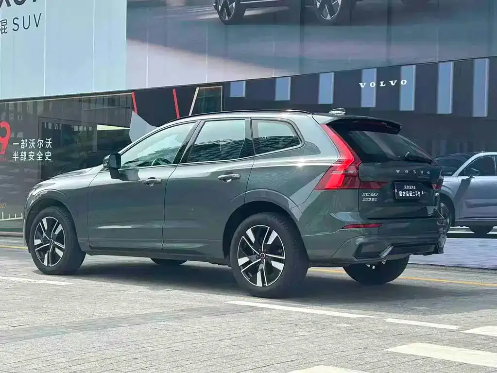 Volvo XC60 — фото 3