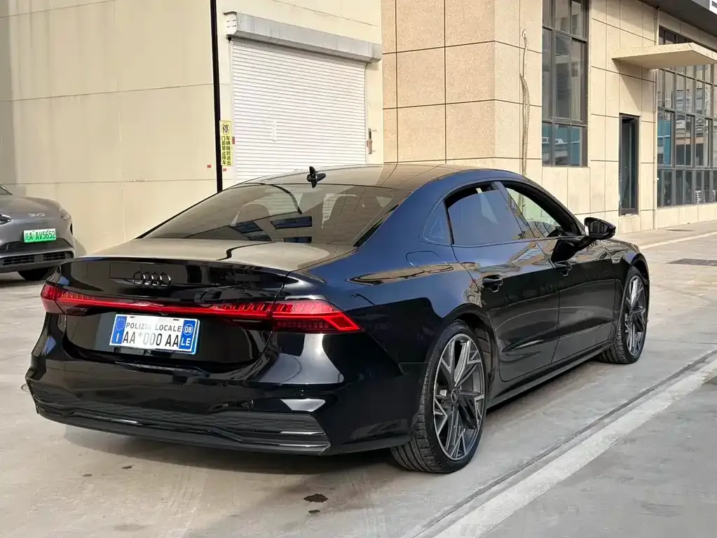Audi A7L — фото 4