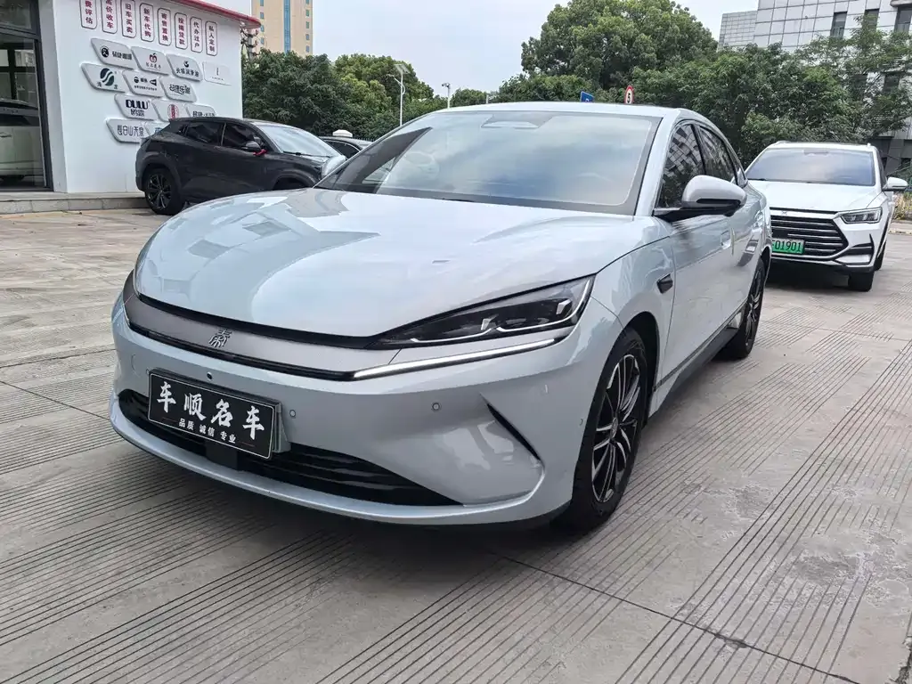 BYD Qin L — фото 1