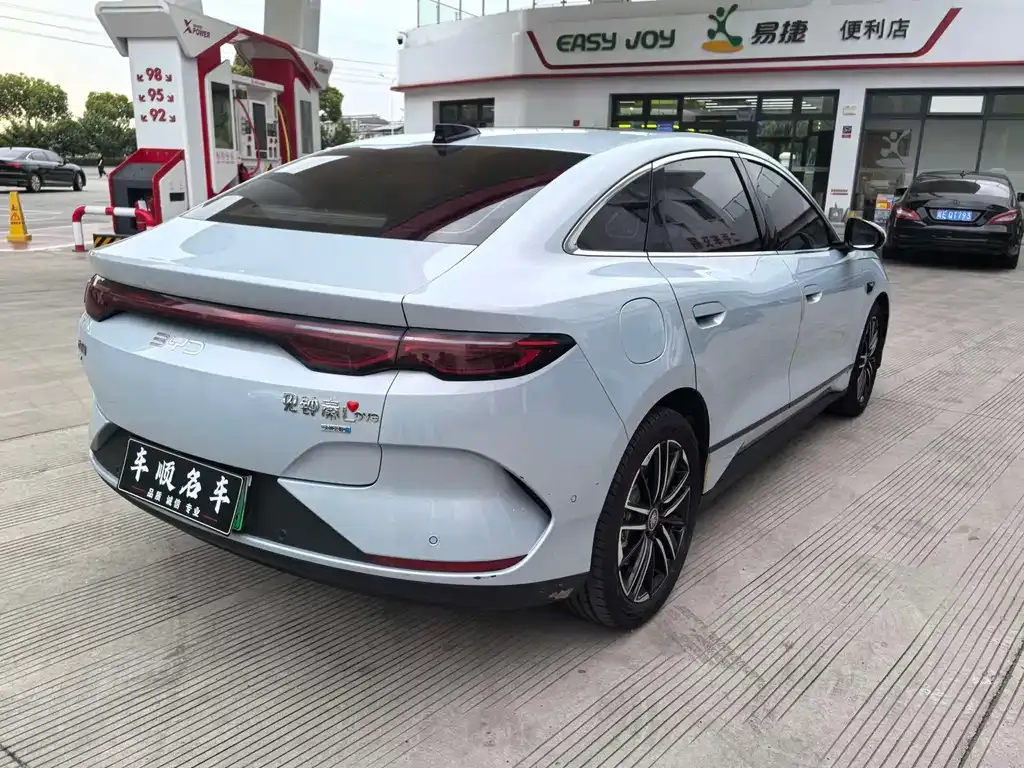 BYD Qin L — фото 10