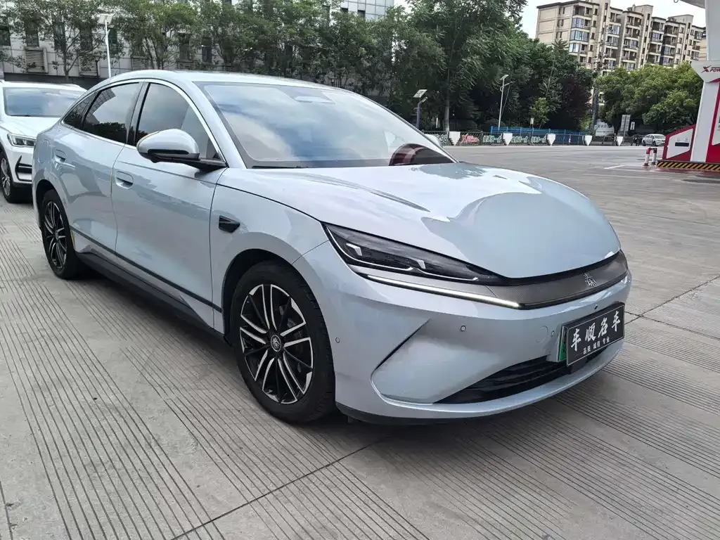 BYD Qin L — фото 9