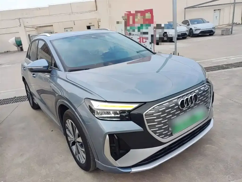 Audi Q4 e-tron — фото 10