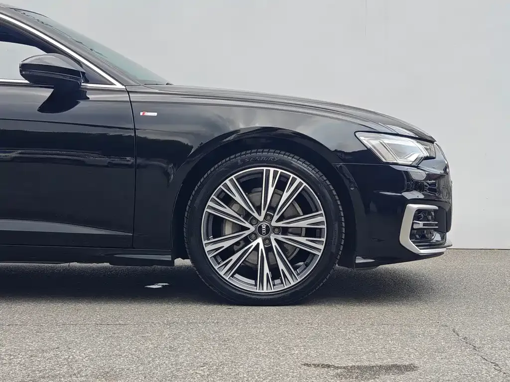 Audi A6L — фото 4