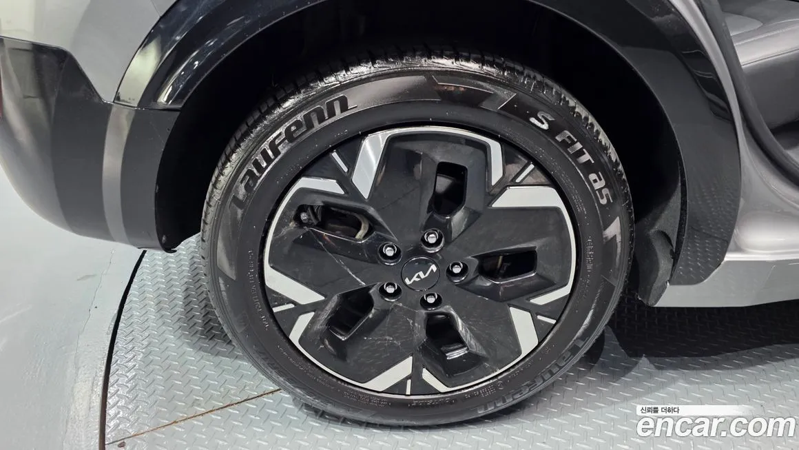 Kia Niro — фото 10