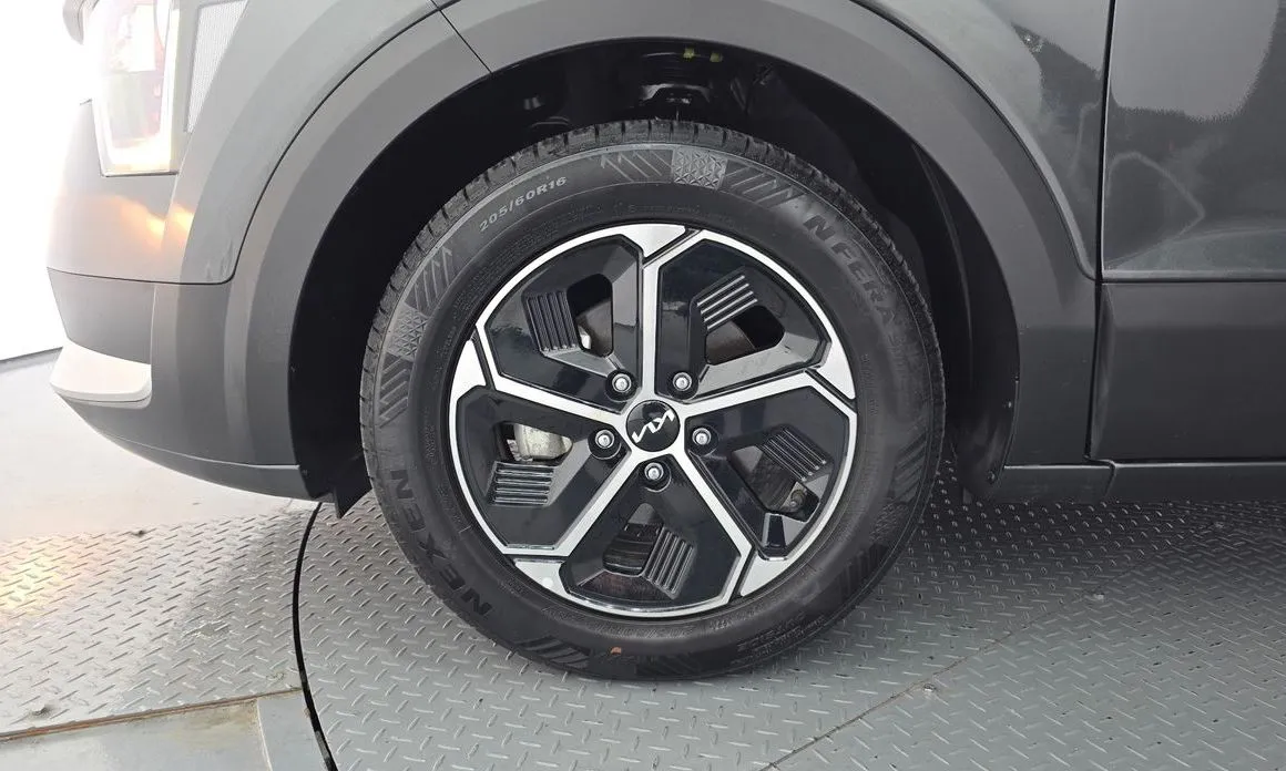 Kia Niro — фото 10