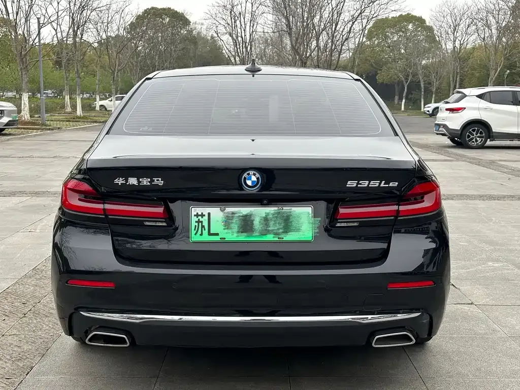BMW 5 Series New Energy — фото 7