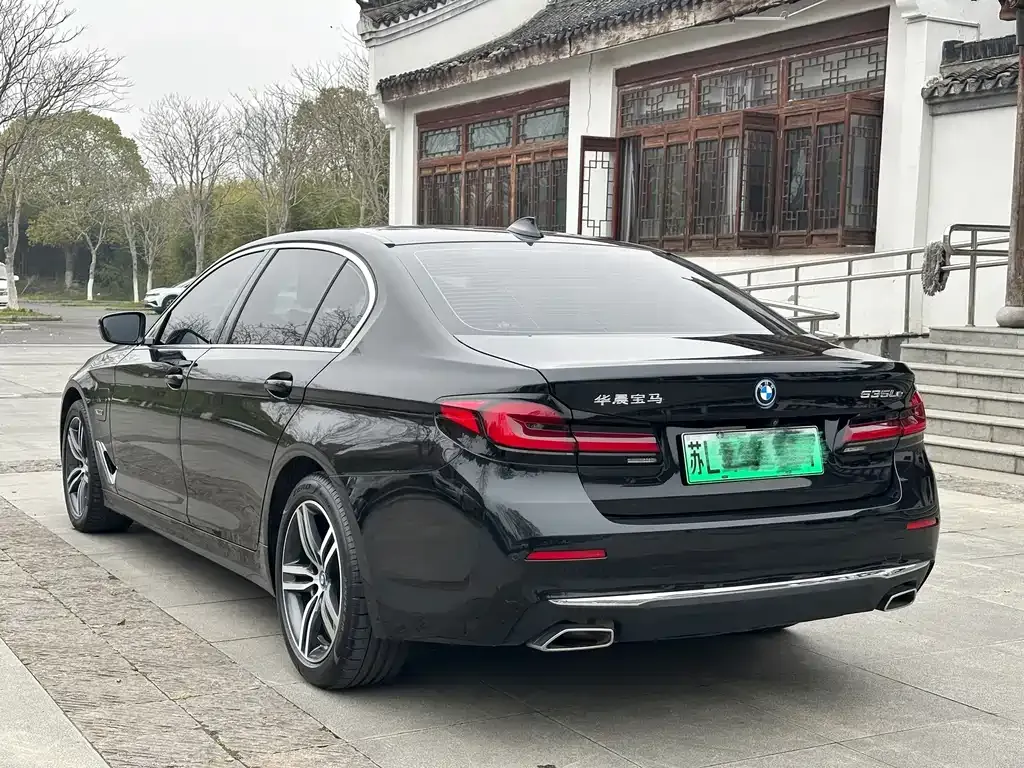 BMW 5 Series New Energy — фото 2