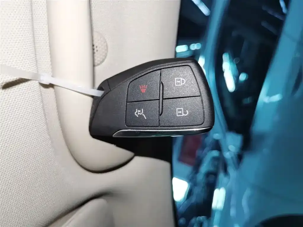 Buick Envision Plus — фото 5