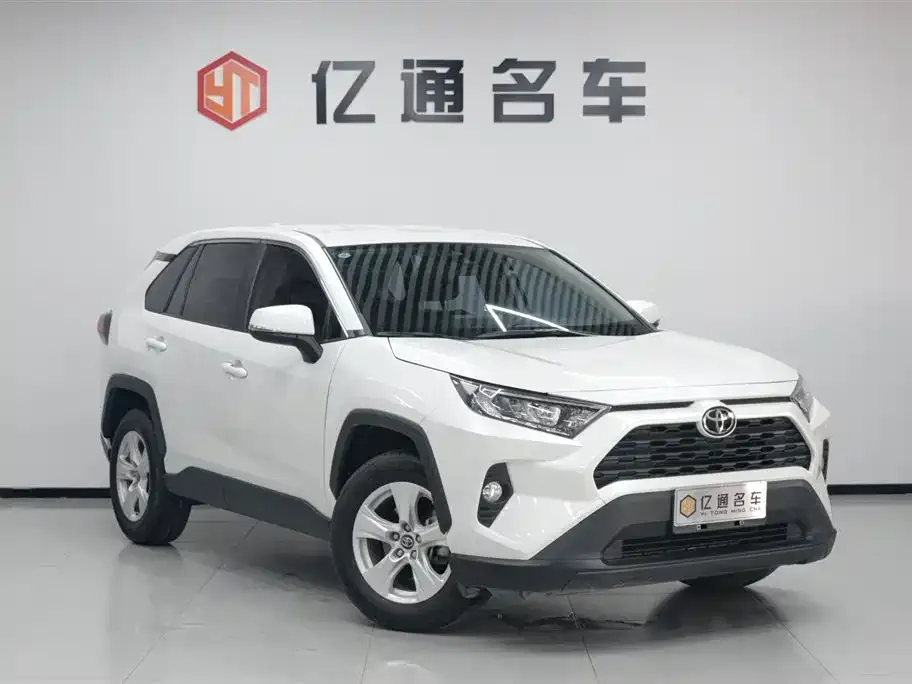 Toyota RAV4 — фото 2