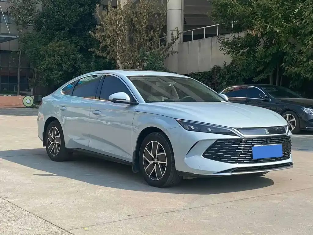 BYD Qin L — фото 6